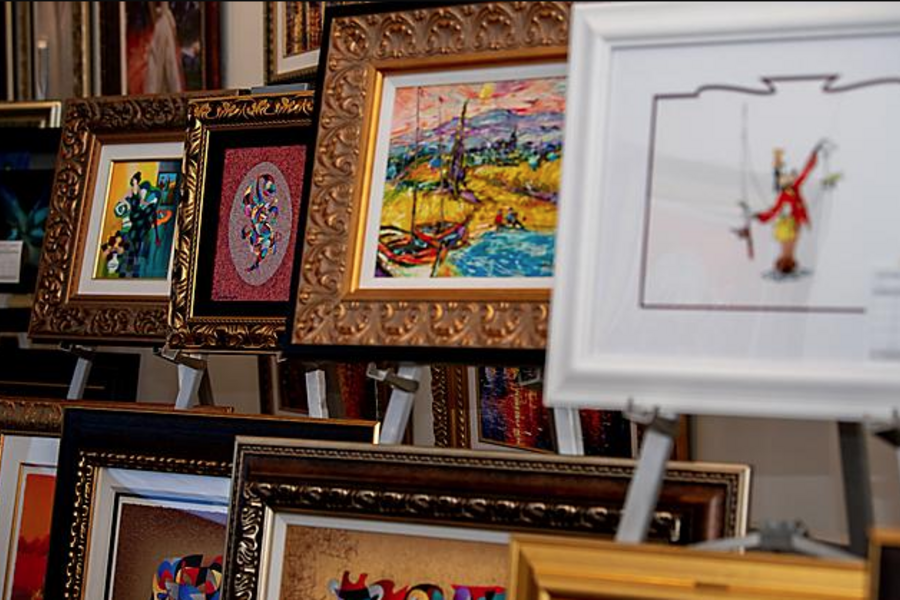 RCI Art Auctions.png